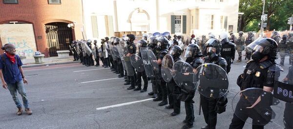 Police deployed in Washington DC amid ongoing George Floyd protests - Sputnik International