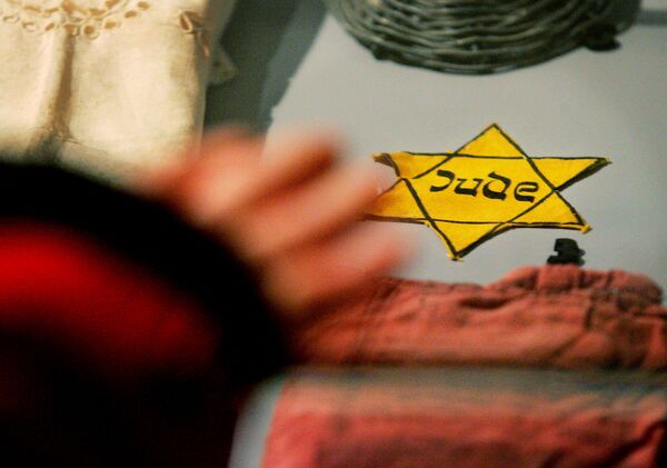 New UK Holocaust Memorial Could be Magnet for ‘Dark Tourism’ and ‘Would Not Stop Anti-Semitism’ - Sputnik International