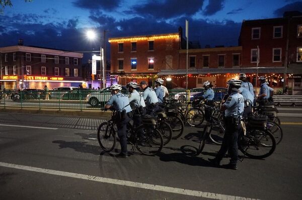 Philadelphia Self-Defence Squad Under Fire for 'Scaring' Protesters Philadelphia Self-Defence Squad Under Fire for 'Scaring' Protesters - Sputnik International
