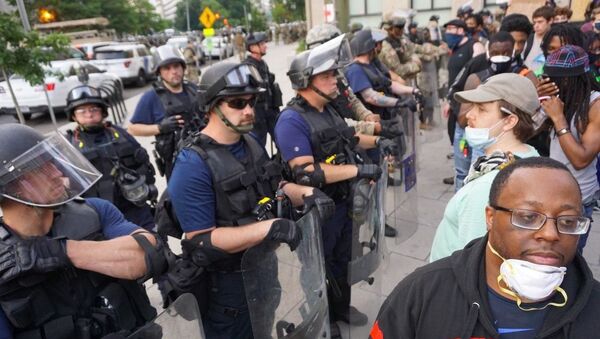 Protests against police brutality in Washington DC on 3 June 2020 - Sputnik International