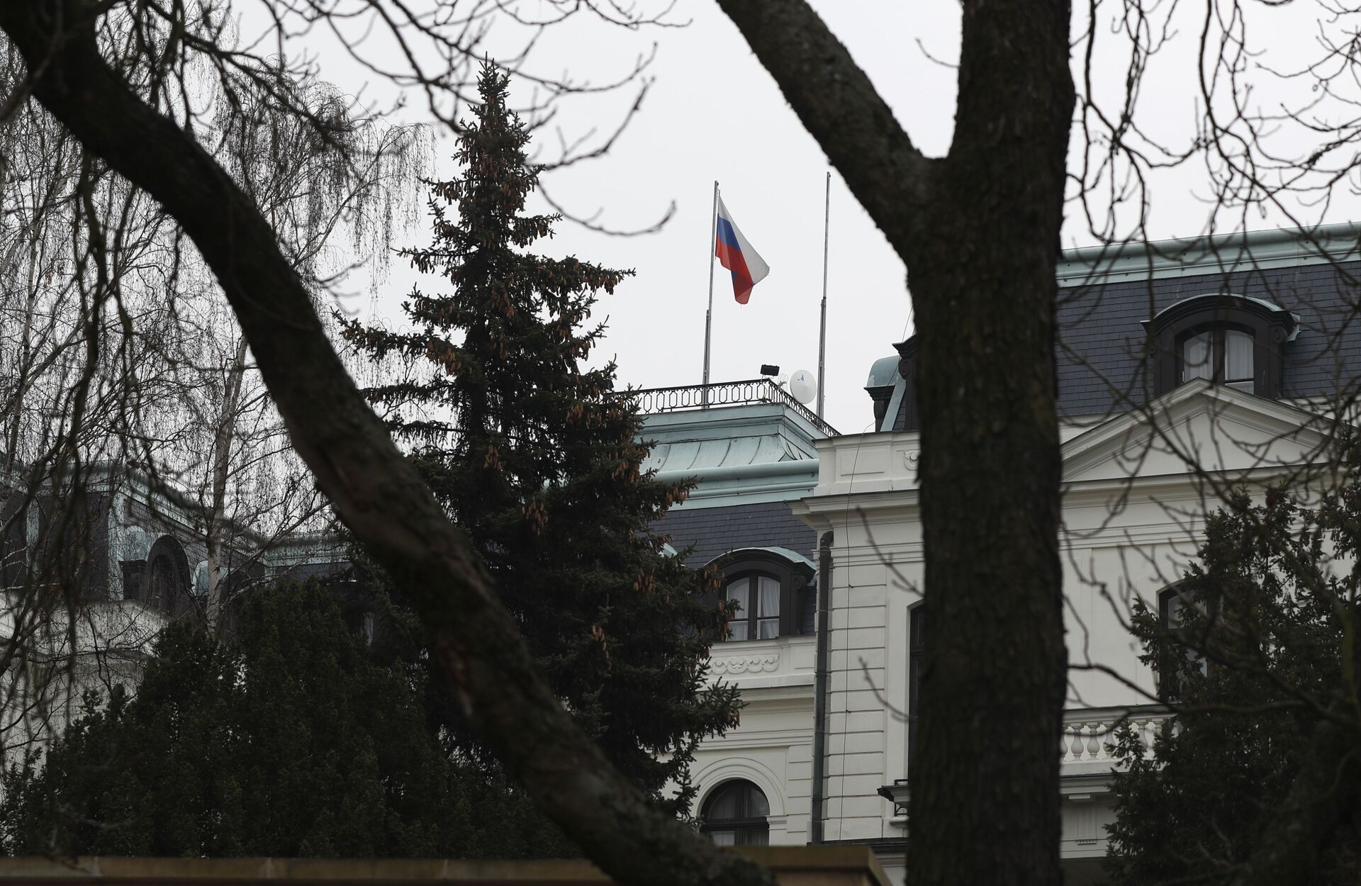 Slovakia Expels Three Employees of Russian Embassy in Solidarity With Czech Republic - Sputnik International, 1920, 22.04.2021