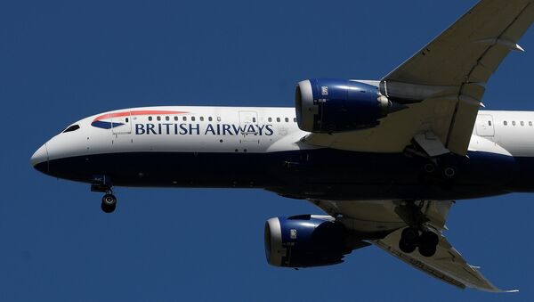 A British Airways passenger plane comes in to land at London Heathrow airport, following the outbreak of the coronavirus disease (COVID-19), London, Britain, May 21, 2020. REUTERS/Toby Melville - Sputnik International