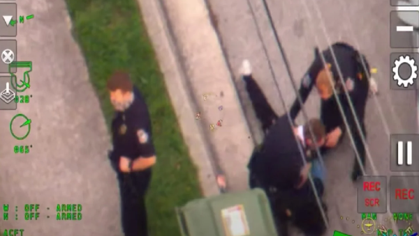 Probe Launched After US Cop Filmed Kneeling on Black Man's Neck - Sputnik International