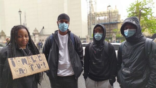 Saul, 17, student from north London (second from the left) - Sputnik International