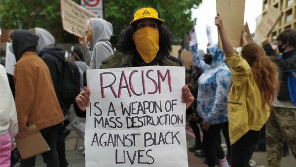 During a 'Black Lives Matter' protest in London on 6 June 2020 - Sputnik International