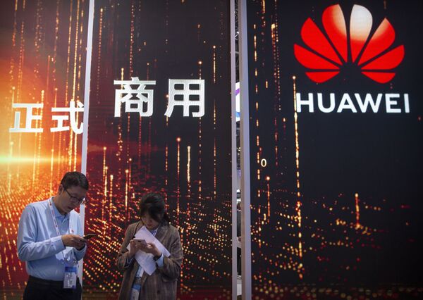 Ex-MI6 Boss Was 'Shocked' at Being Ditched From Debate on Initial UK Deal With Huawei on 5G Network Ex-MI6 Boss Was 'Shocked' at Being Ditched From Debate on Initial UK Deal With Huawei on 5G Network - Sputnik International