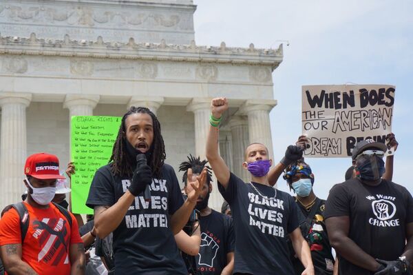 Things Are Out of Control in America, Eighty Percent of Registered Voters Say in New Poll Things Are Out of Control in America, Eighty Percent of Registered Voters Say in New Poll - Sputnik International