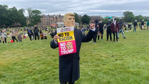 Donald Trump Impersonator at Edinburgh’s BLM Demonstration   - Sputnik International