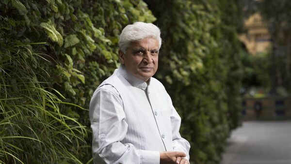 Indian Poet and screenwriter, Javed Akhtar, poses for portraits at the Taj hotel in central London, Wednesday, July 12, 2017 - Sputnik International