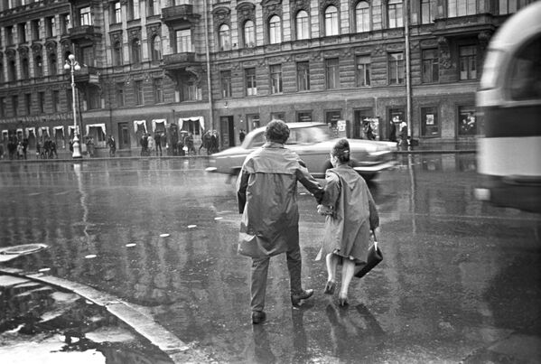 Vintage Photos of Soviet Streets on Rainy Days - Sputnik International