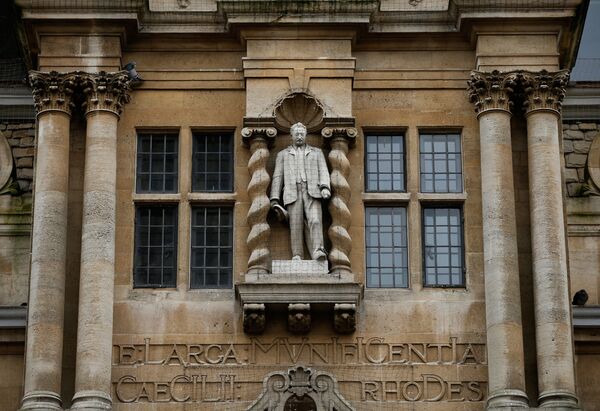 Creation of New History Through Violence Toward Statues - Sputnik International