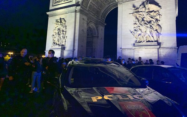 French police officers protest Castaner's statements on combating racism on 13 June - Sputnik International