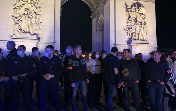 French police officers protest Castaner's statements on combating racism on 13 June - Sputnik International