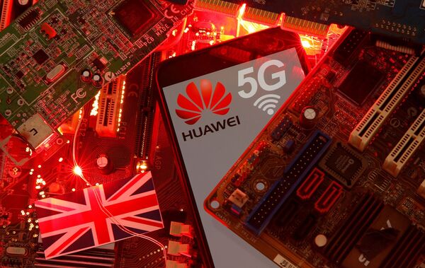 UK on Slippery Slope? US 'Furious' Over Planned Huawei Hub Near Cambridge - Sputnik International