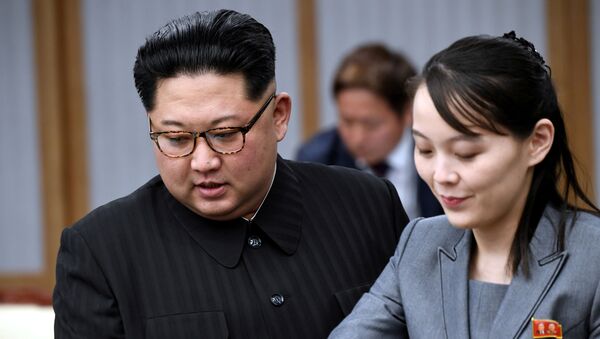 North Korean leader Kim Jong Un and his sister Kim Yo Jong attend a meeting with South Korean President Moon Jae-in at the Peace House at the truce village of Panmunjom inside the demilitarized zone separating the two Koreas, South Korea, April 27, 2018. - Sputnik International