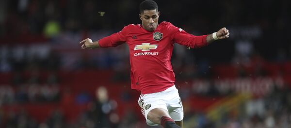 Marcus Rashford controls the ball - Sputnik International