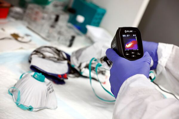 Israeli Scientists Invent Reusable Mask That Kills COVID-19 Israeli Scientists Invent Reusable Mask That Kills COVID-19 - Sputnik International