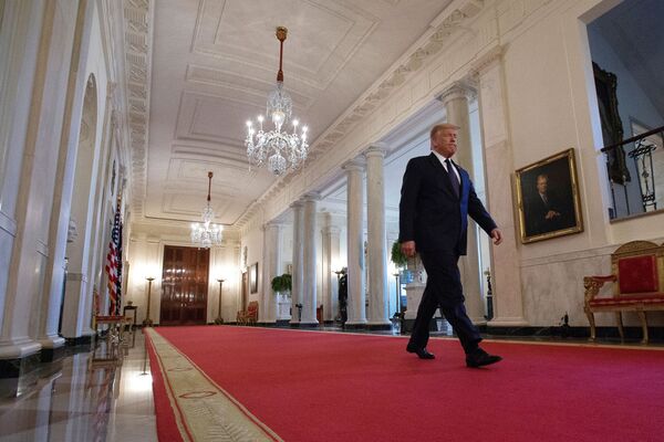 Portraits of Clinton, Bush in White House Reportedly Moved From Prominent Places to Less Used Room Portraits of Clinton, Bush in White House Reportedly Moved From Prominent Places to Less Used Room - Sputnik International