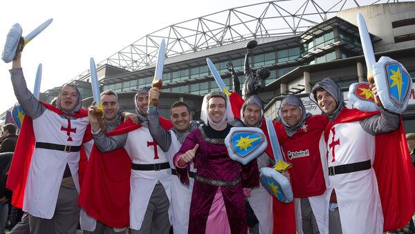 English rugby fans pose for a photograph ahead of the Six Nations international rugby union match between England and Wales at Twickenham in south west London on March 12, 2016 - Sputnik International