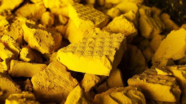 A photo of yellow cake uranium, a solid form of uranium oxide produced from uranium ore - Sputnik International