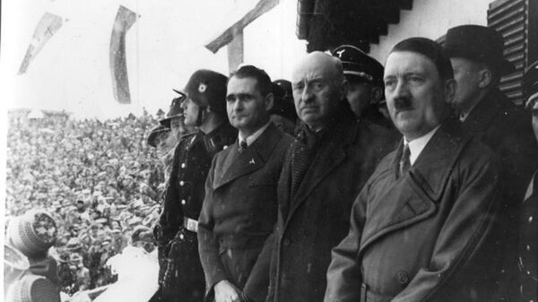 Rudolph Hess, Henri de Bayeux Latour and Adolf Hitler - Sputnik International