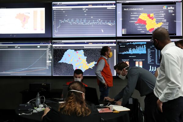 COVID-19-Positive Brazil President Pops Trump-Touted Anti-Malaria Pill, Says Feeling 'A Lot Better' COVID-19-Positive Brazil President Pops Trump-Touted Anti-Malaria Pill, Says Feeling 'A Lot Better' - Sputnik International