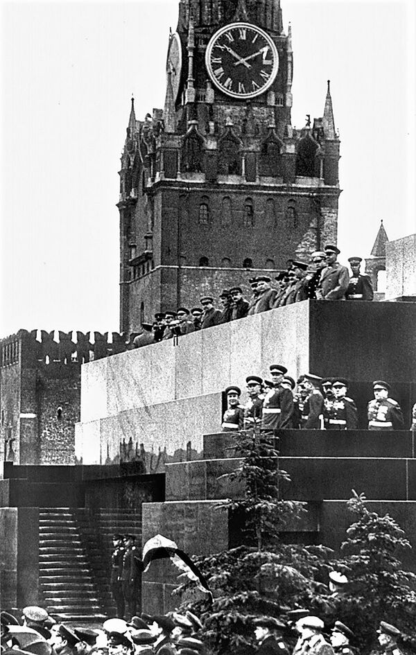 View of the tribune of the Lenin Mausoleum during the first victory parade, 24 June 1945. - Sputnik International