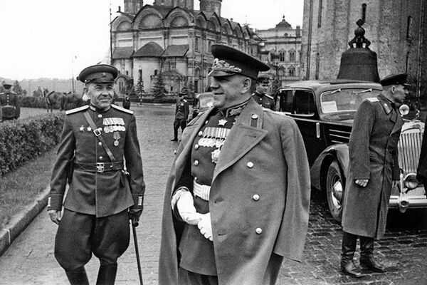 Soviet General and Marshal of the Soviet Union Georgy Zhukov (centre) at the first Victory Parade, 24 June 1945. - Sputnik International