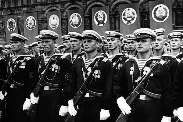 Parade formation of the USSR Navy's military personnel. - Sputnik International
