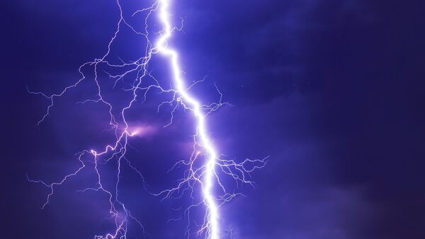 Lightning strikes kill more than 100 in India's Uttar Pradesh and Bihar states. - Sputnik International