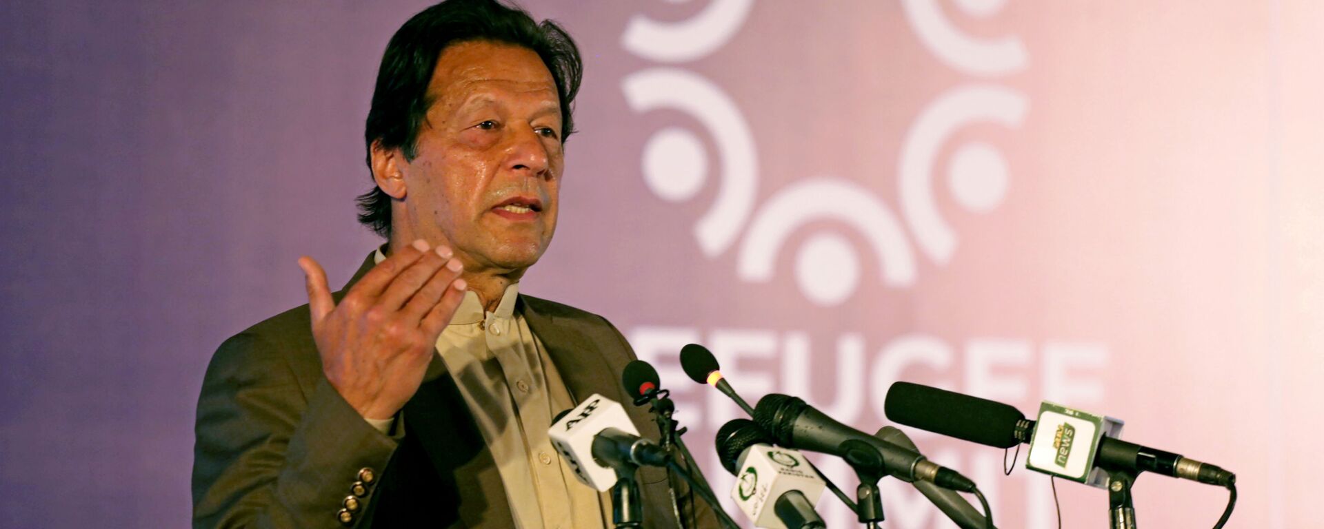 Pakistan's Prime Minister Imran Khan speaks during an international conference on the future of Afghan refugees living in Pakistan, organized by Pakistan and the UN Refugee Agency in Islamabad, Pakistan February 17, 2020 - Sputnik International, 1920, 26.06.2020