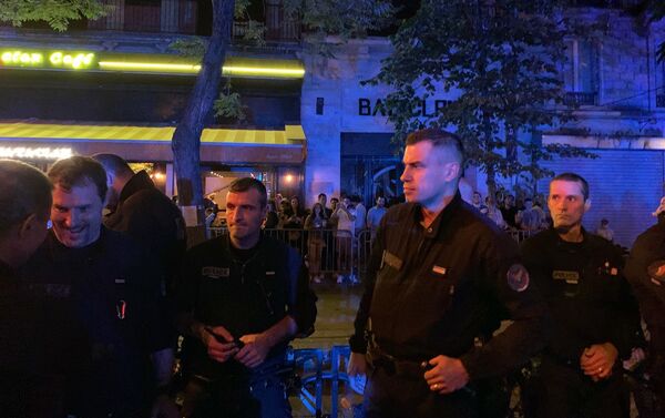 French officers protest against Castaner's announcements in front of the Bataclan on 26-27 June 2020 - Sputnik International