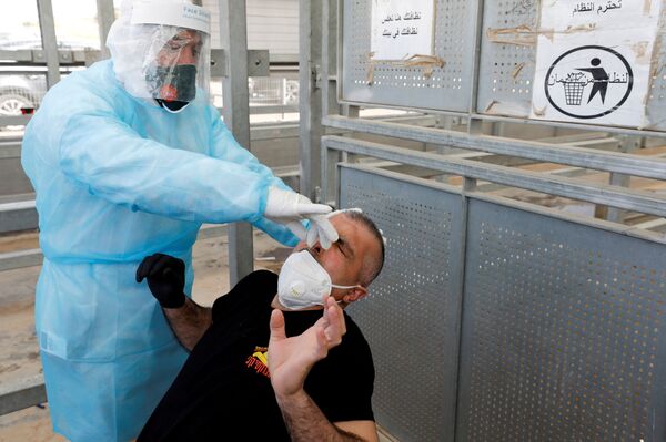 COVID-19: Spike in Numbers Won't Scare Israel But Restraint Needed to Contain Pandemic, Prof Says COVID-19: Spike in Numbers Won't Scare Israel But Restraint Needed to Contain Pandemic, Prof Says - Sputnik International