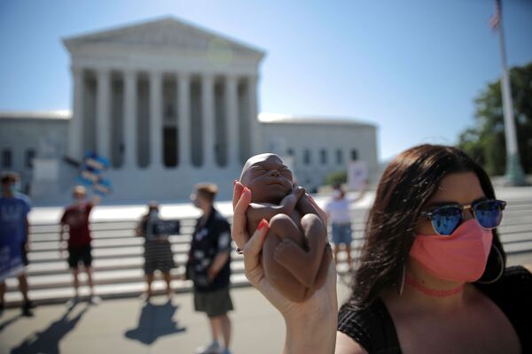 US Supreme Court Rules in Favor of Challenge to Louisiana Abortion Clinic Restrictions US Supreme Court Rules in Favor of Challenge to Louisiana Abortion Clinic Restrictions - Sputnik International