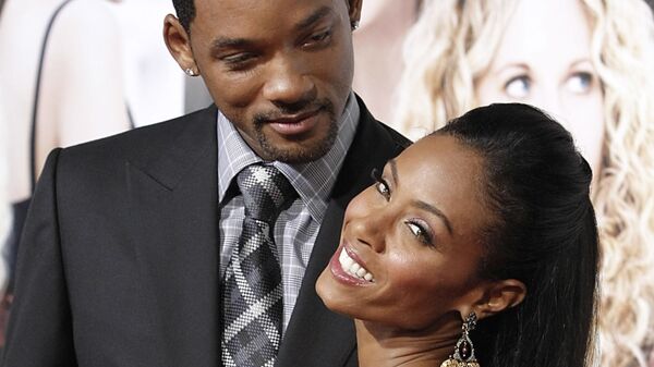 Actor Will Smith, left, and his wife, actress Jada Pinkett- Smith pose on the press line at the premiere of her latest film The Women in Los Angeles on Thursday, Sept. 4, 2008 - Sputnik International