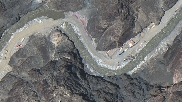 Maxar WorldView-3 satellite image shows close up view of road construction near the Line of Actual Control (LAC) border in the eastern Ladakh sector of Galwan Valley June 22, 2020.   - Sputnik International