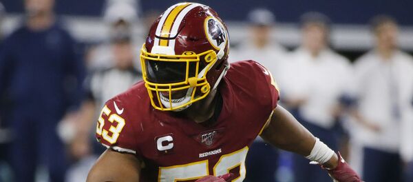 Washington Redskins inside linebacker Jon Bostic (53) during the second half of an NFL football game against the Dallas Cowboys in Arlington, Texas Washington Redskins inside linebacker Jon Bostic (53) during the second half of an NFL football game against the Dallas Cowboys in Arlington, Texas - Sputnik International