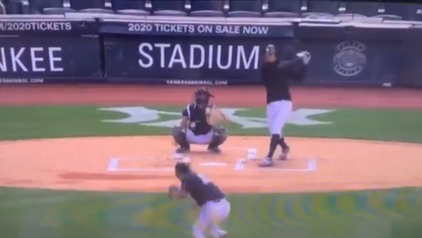 Screenshot of the video showing Yankees' Masahiro Tanaka hit by a line drive batted by Giancarlo Stanton - Sputnik International