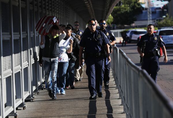 US Troops to Remain on Mexico Border as ‘Digital Wall’ Likely to Replace Trump’s Barrier US Troops to Remain on Mexico Border as ‘Digital Wall’ Likely to Replace Trump’s Barrier - Sputnik International