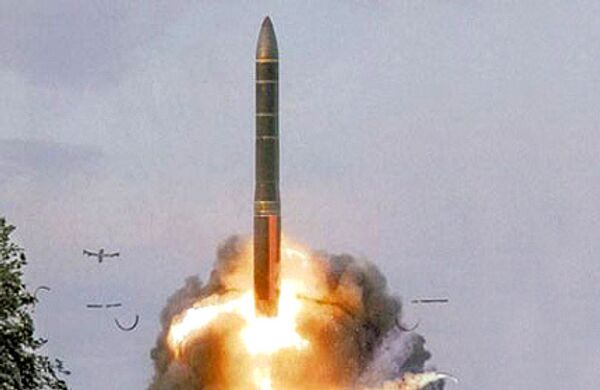 Межконтинентальная баллистическая ракета (МБР) РС-24 - Sputnik International