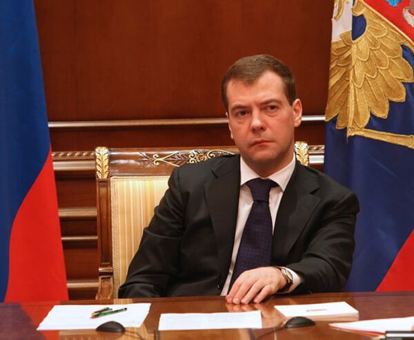 Medvedev says food security, stable grain prices priority - Sputnik International
