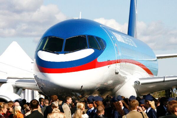Russia to promote Superjet 100 at Le Bourget air show - Sputnik International