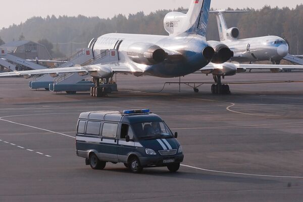  Russian passenger plane makes emergency landing in south Russia  - Sputnik International