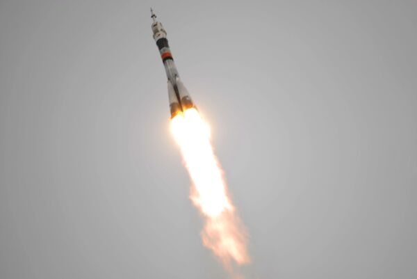 Russia launches Soyuz rocket with Meteor-M weather satellite - Sputnik International
