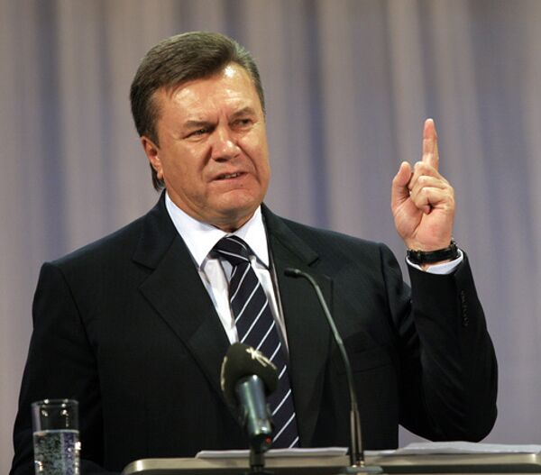 Russia-Ukraine relations 'unhealthy' - Yanukovych  - Sputnik International