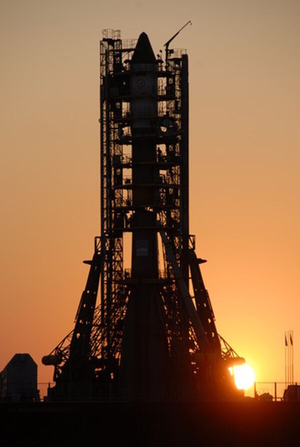 Russia delays launch of three Glonass satellites - Sputnik International