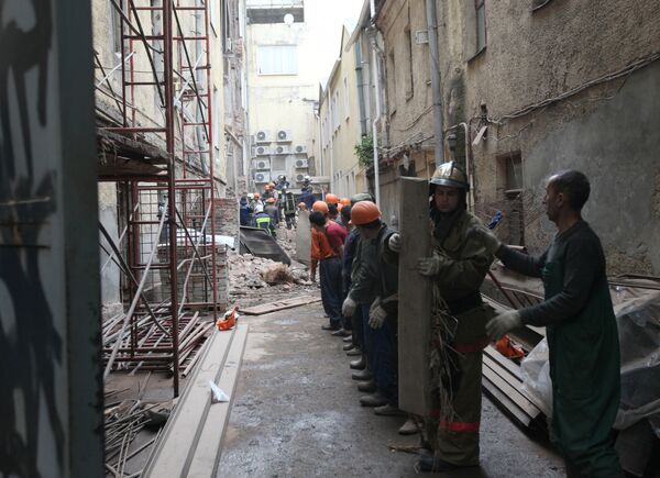 Building collapses on Sadovnicheskaya Naberezhnaya in downtown Moscow - Sputnik International