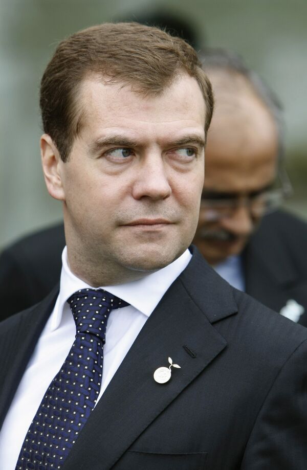  Russia's Medvedev arrives on working visit to Turkmenistan  - Sputnik International
