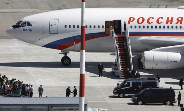 Presidential plane in Koltsovo airport - Sputnik International