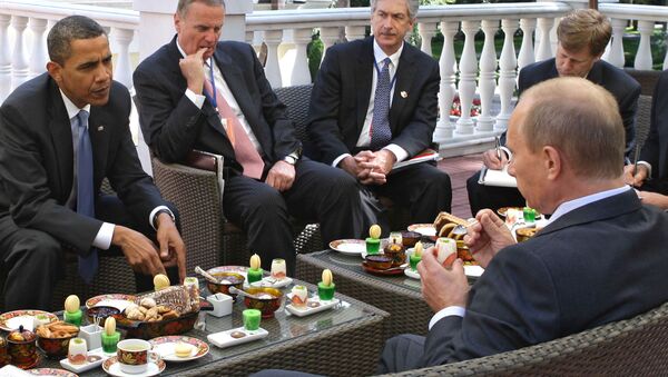 U.S. President Barack Obama meets with Russian Prime Minister Vladimir Putin - Sputnik International